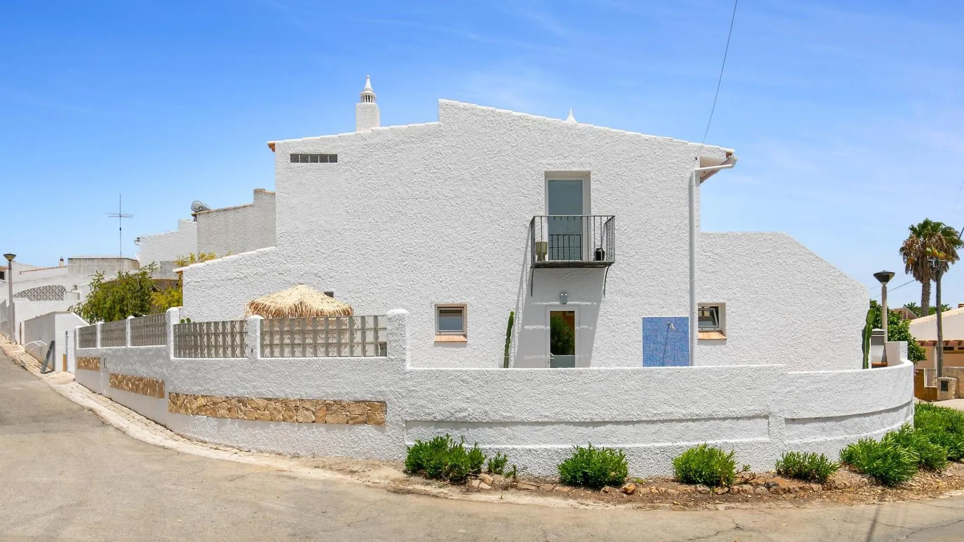 Vila Dos Gunn, Praia Da Luz 0*,  Portugal